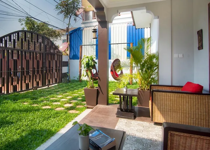 Sala Kanseng Pensjonat *